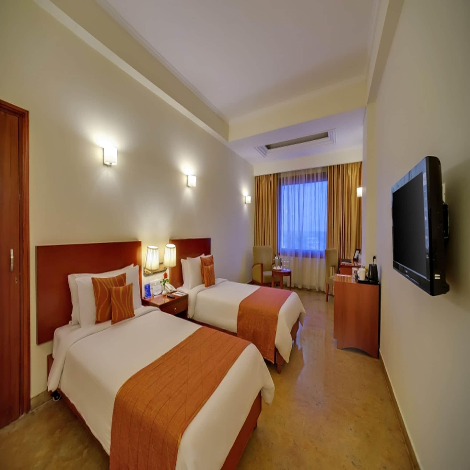 Royal Sarovar Portico Siliguri Buitenkant foto