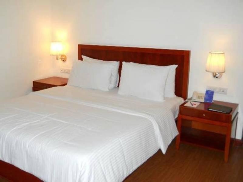 Royal Sarovar Portico Siliguri Buitenkant foto
