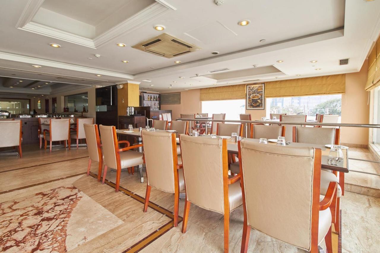 Royal Sarovar Portico Siliguri Buitenkant foto