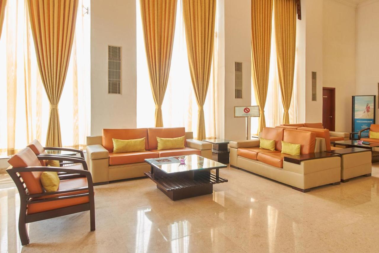 Royal Sarovar Portico Siliguri Buitenkant foto