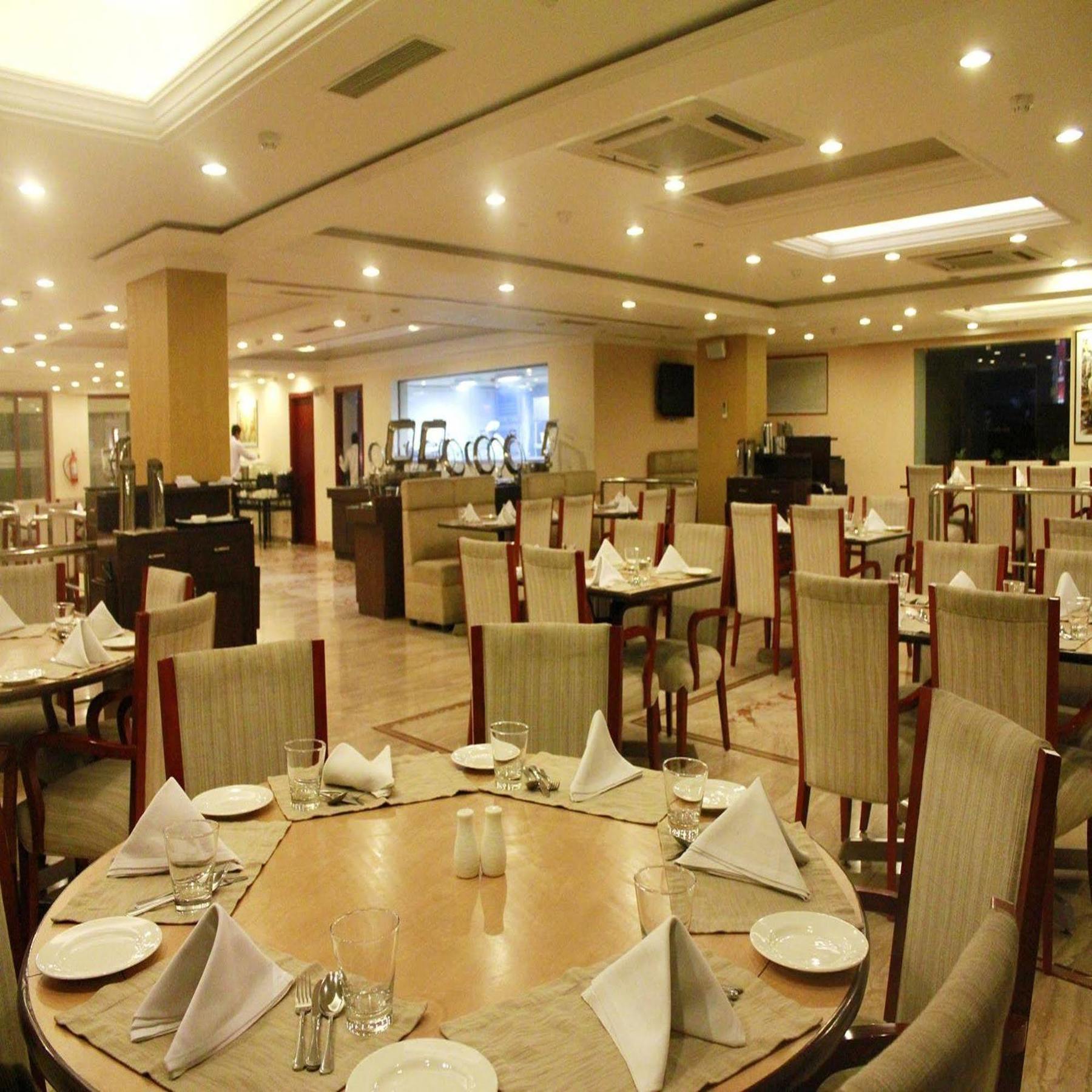Royal Sarovar Portico Siliguri Buitenkant foto